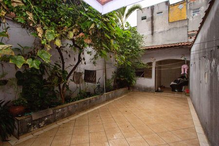 Casa à venda com 130m², 4 quartos e 2 vagasQuintal