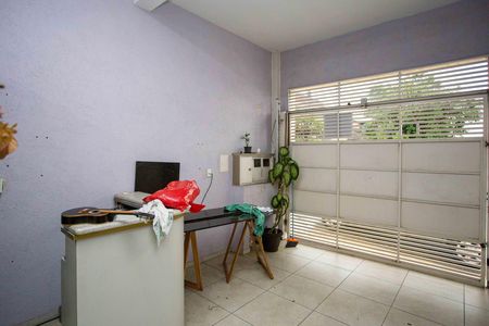 Casa à venda com 130m², 4 quartos e 2 vagasGaragem