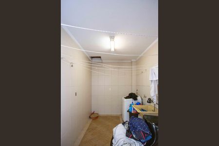 Casa à venda com 130m², 4 quartos e 2 vagasÁrea de Serviço