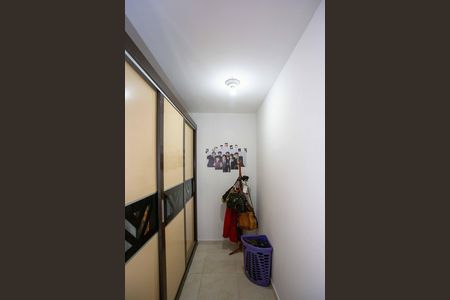 Casa à venda com 130m², 4 quartos e 2 vagasCloset da suíte
