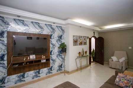 Casa à venda com 130m², 4 quartos e 2 vagasSala de TV
