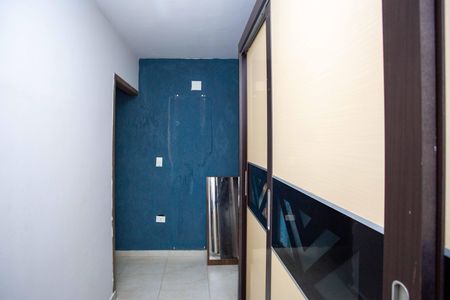 Casa à venda com 130m², 4 quartos e 2 vagasCloset da suíte