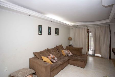 Sala de TV de casa à venda com 4 quartos, 130m² em Casa Grande, Diadema
