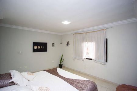 Casa à venda com 130m², 4 quartos e 2 vagasQuarto Suíte