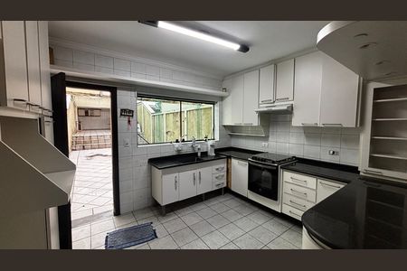 Cozinha de casa à venda com 2 quartos, 158m² em Vila Vilma, Santo André