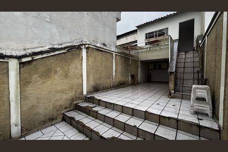 Casa à venda com 158m², 2 quartos e 2 vagas Casa à venda com 158m², 2 quartos e 2 vagasQuintal