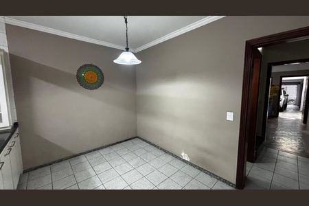 Cozinha de casa à venda com 2 quartos, 158m² em Vila Vilma, Santo André