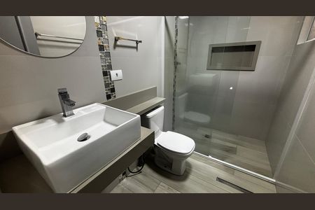 Casa à venda com 158m², 2 quartos e 2 vagas Casa à venda com 158m², 2 quartos e 2 vagasBanheiro
