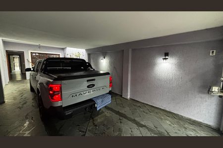 Garagem de casa à venda com 2 quartos, 158m² em Vila Vilma, Santo André
