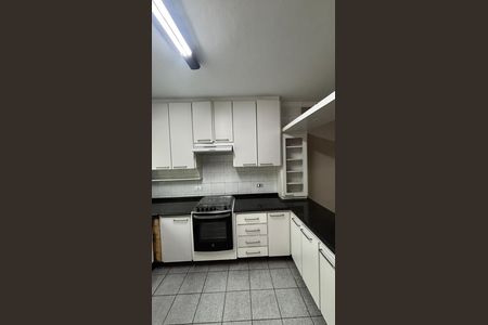 Casa à venda com 158m², 2 quartos e 2 vagas Casa à venda com 158m², 2 quartos e 2 vagasCozinha