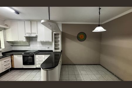 Casa à venda com 158m², 2 quartos e 2 vagas Casa à venda com 158m², 2 quartos e 2 vagasCozinha