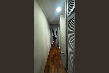 Casa à venda com 158m², 2 quartos e 2 vagas Casa à venda com 158m², 2 quartos e 2 vagasCorredor