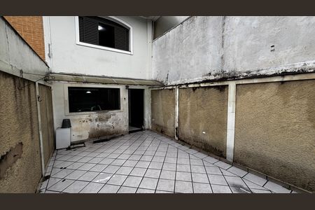 Casa à venda com 158m², 2 quartos e 2 vagas Casa à venda com 158m², 2 quartos e 2 vagasQuintal