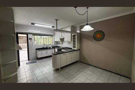 Casa à venda com 158m², 2 quartos e 2 vagas Casa à venda com 158m², 2 quartos e 2 vagasCozinha