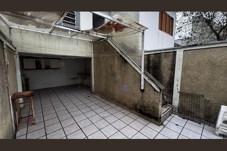 Casa à venda com 158m², 2 quartos e 2 vagas Casa à venda com 158m², 2 quartos e 2 vagasQuintal