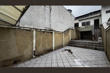 Casa à venda com 158m², 2 quartos e 2 vagas Casa à venda com 158m², 2 quartos e 2 vagasQuintal