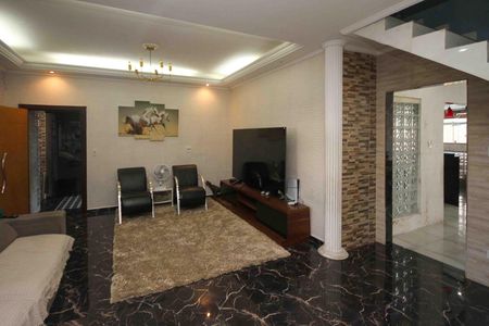 Sala de casa à venda com 3 quartos, 119m² em Jardim Tango, São Paulo