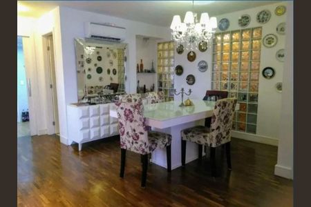 Apartamento à venda com 140m², 3 quartos e 2 vagas Apartamento à venda com 140m², 3 quartos e 2 vagasFoto 02