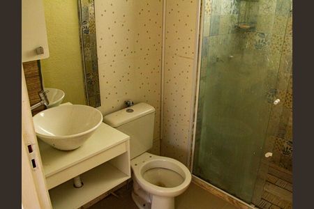 Banheiro de apartamento para alugar com 2 quartos, 44m² em Campo Grande, Rio de Janeiro