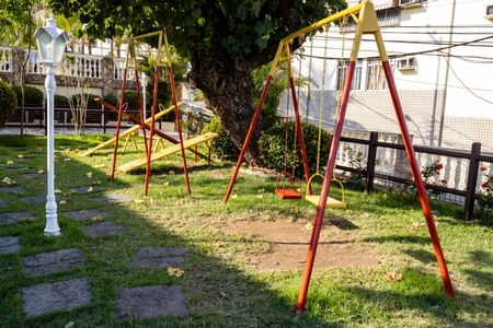 Apartamento à venda com 55m², 2 quartos e 3 vagasÁrea comum - Playground