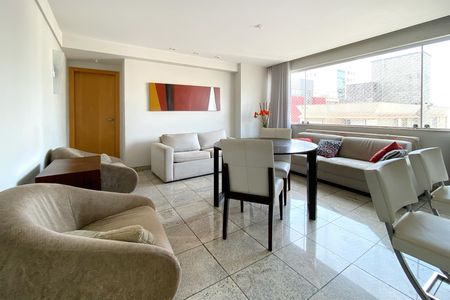 Sala de apartamento para alugar com 2 quartos, 70m² em Lourdes, Belo Horizonte