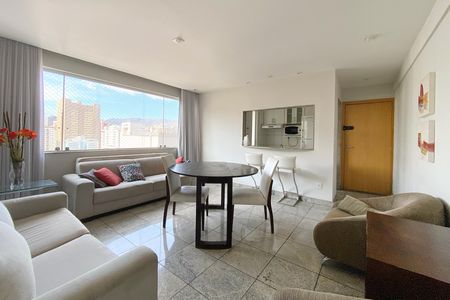 Sala de apartamento para alugar com 2 quartos, 70m² em Lourdes, Belo Horizonte