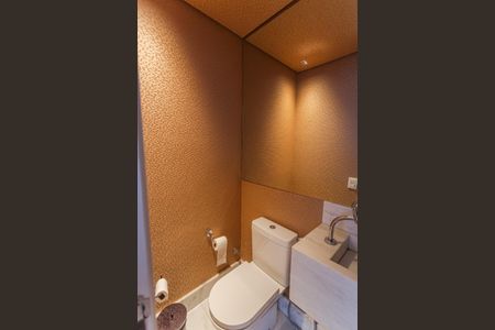 Apartamento à venda com 384m², 5 quartos e 4 vagas Apartamento à venda com 384m², 5 quartos e 4 vagasLavabo na Sala da Cobertura