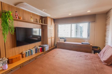 Apartamento à venda com 384m², 5 quartos e 4 vagas Apartamento à venda com 384m², 5 quartos e 4 vagasSuíte 1