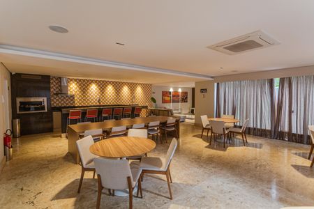 Apartamento à venda com 384m², 5 quartos e 4 vagas Apartamento à venda com 384m², 5 quartos e 4 vagasÁrea comum - Salão de festas
