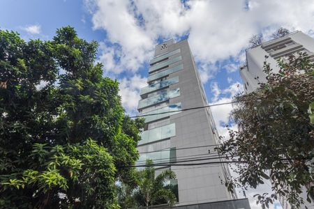 Apartamento à venda com 384m², 5 quartos e 4 vagas Apartamento à venda com 384m², 5 quartos e 4 vagasFachada