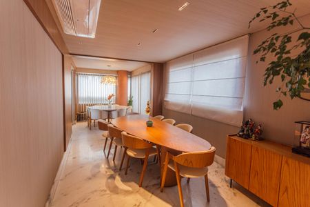 Apartamento à venda com 384m², 5 quartos e 4 vagas Apartamento à venda com 384m², 5 quartos e 4 vagasSala