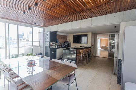 Apartamento à venda com 384m², 5 quartos e 4 vagas Apartamento à venda com 384m², 5 quartos e 4 vagasEspaço Gourmet na Cobertura