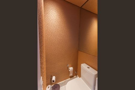 Apartamento à venda com 384m², 5 quartos e 4 vagas Apartamento à venda com 384m², 5 quartos e 4 vagasLavabo na Sala da Cobertura