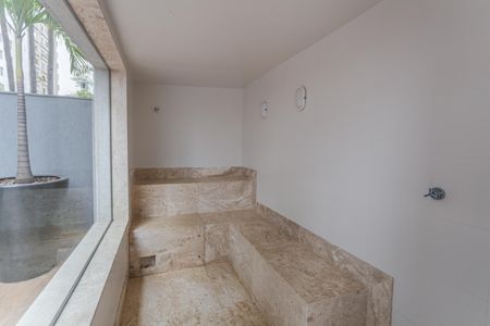 Apartamento à venda com 384m², 5 quartos e 4 vagas Apartamento à venda com 384m², 5 quartos e 4 vagasÁrea comum - Sauna