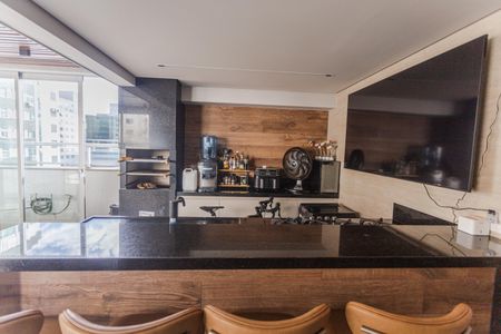 Apartamento à venda com 384m², 5 quartos e 4 vagas Apartamento à venda com 384m², 5 quartos e 4 vagasEspaço Gourmet na Cobertura