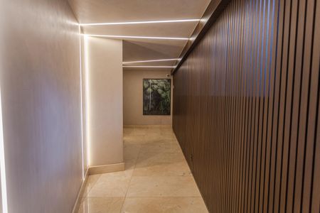 Apartamento à venda com 384m², 5 quartos e 4 vagas Apartamento à venda com 384m², 5 quartos e 4 vagasHall de entrada