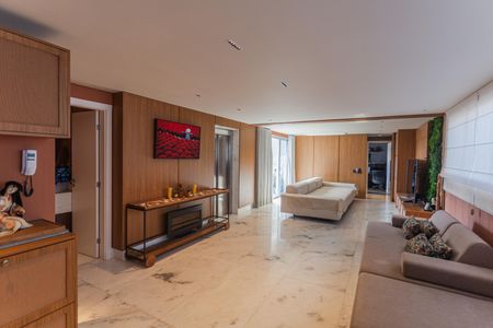 Apartamento à venda com 384m², 5 quartos e 4 vagas Apartamento à venda com 384m², 5 quartos e 4 vagasSala da Cobertura