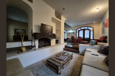 Casa para alugar com 4 quartos, 500m² em Cidade Jardim, São Paulo