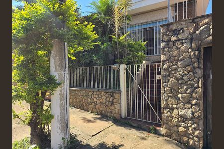 Fachada de casa para alugar com 3 quartos, 110m² em Lapa, São Paulo