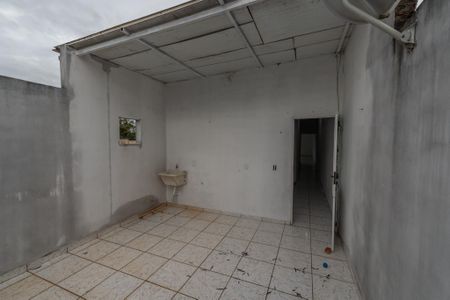 Casa para alugar com 85m², 2 quartos e 1 vagaÁrea de Serviço