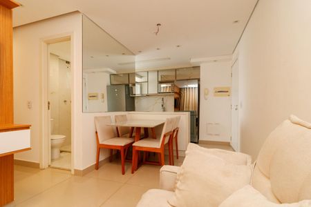 Sala de apartamento para alugar com 3 quartos, 58m² em Parque Edu Chaves, São Paulo