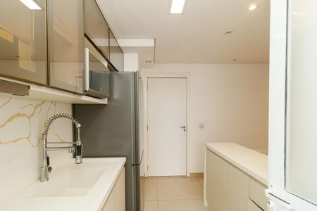 Cozinha de apartamento para alugar com 3 quartos, 58m² em Parque Edu Chaves, São Paulo
