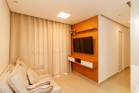 Sala de apartamento para alugar com 3 quartos, 58m² em Parque Edu Chaves, São Paulo