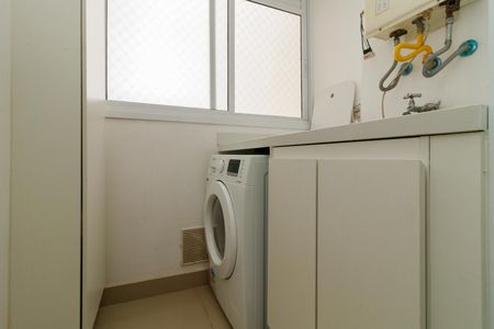 Apartamento à venda com 58m², 3 quartos e 1 vaga Apartamento à venda com 58m², 3 quartos e 1 vagaÁrea de Serviço