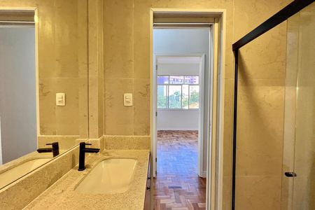 Apartamento à venda com 86m², 3 quartos e 1 vaga Apartamento à venda com 86m², 3 quartos e 1 vagaBanheiro social