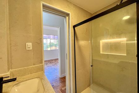 Apartamento à venda com 86m², 3 quartos e 1 vaga Apartamento à venda com 86m², 3 quartos e 1 vagaBanheiro social