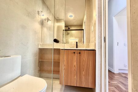 Apartamento à venda com 86m², 3 quartos e 1 vaga Apartamento à venda com 86m², 3 quartos e 1 vagaBanheiro social
