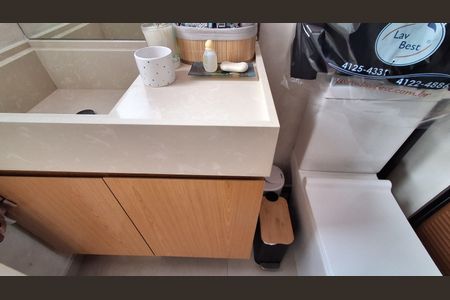 Apartamento à venda com 137m², 2 quartos e 2 vagas Apartamento à venda com 137m², 2 quartos e 2 vagasBanheiro Suíte 2