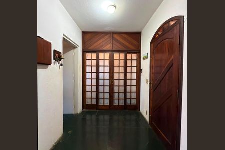 Casa à venda com 2500m², 4 quartos e 8 vagasSala