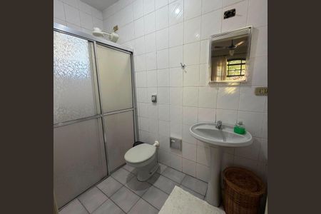 Casa à venda com 2500m², 4 quartos e 8 vagasBanheiro